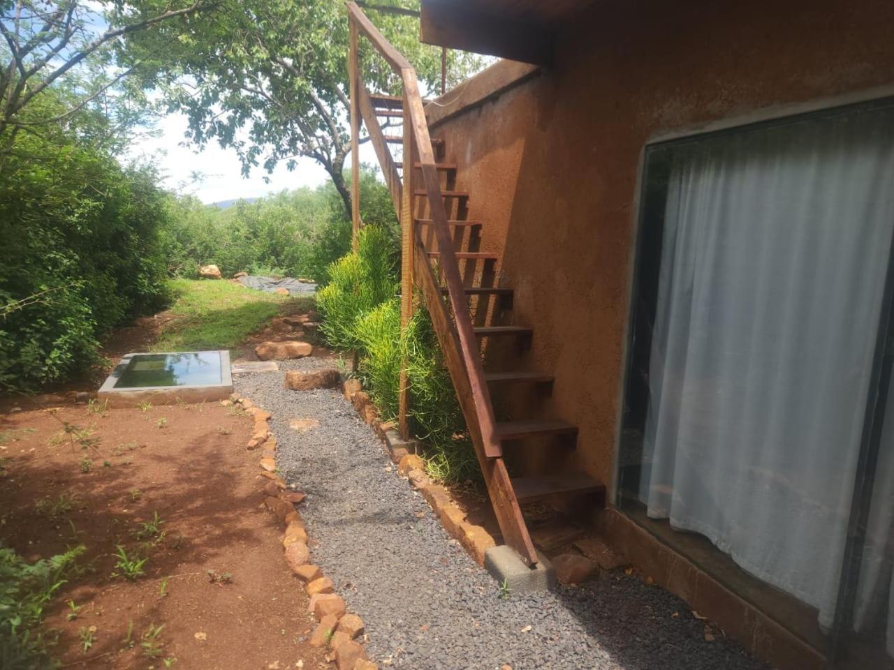 Hartbeest Bush Lodge 4 Hartbeespoort Exteriör bild